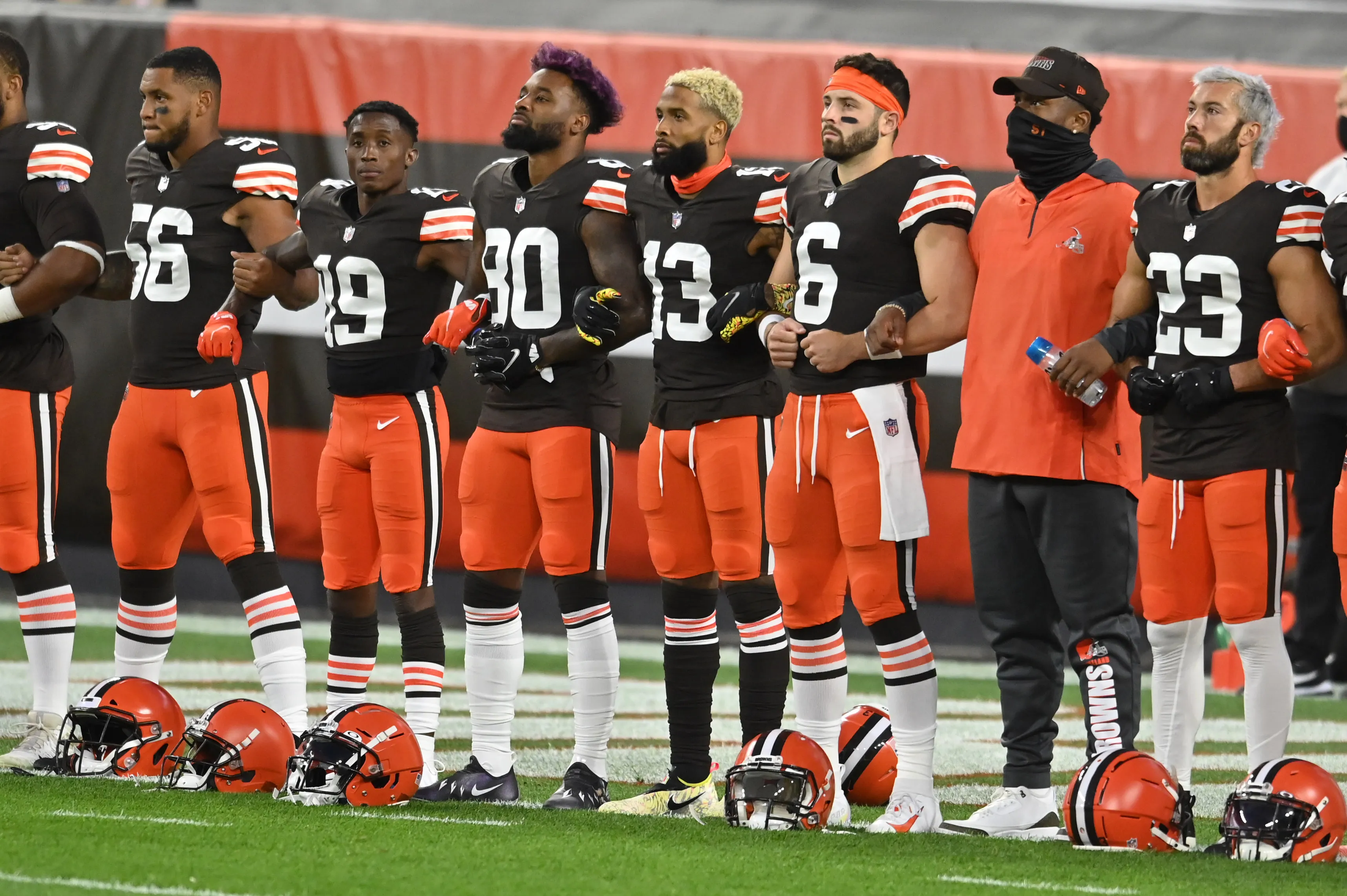 Cleveland Browns: Tradition, Resilience, and the Dawg Pound